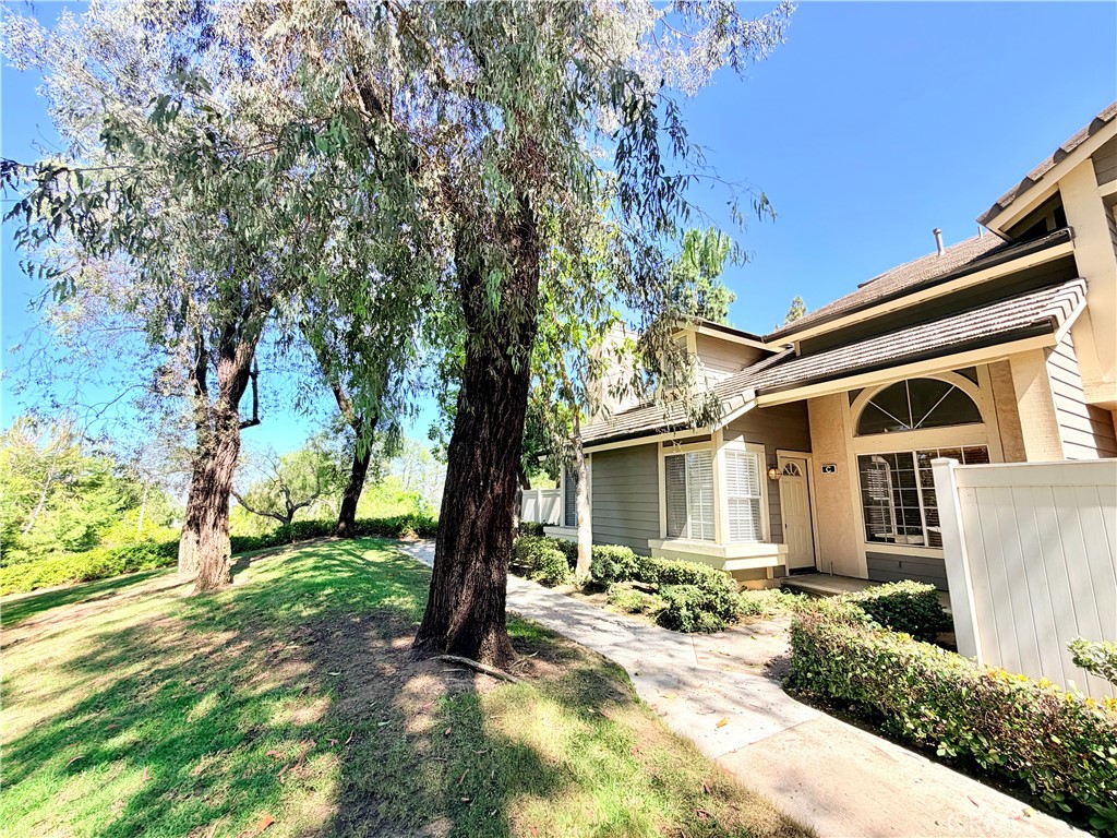 20751 E Crest Property Photo 20
