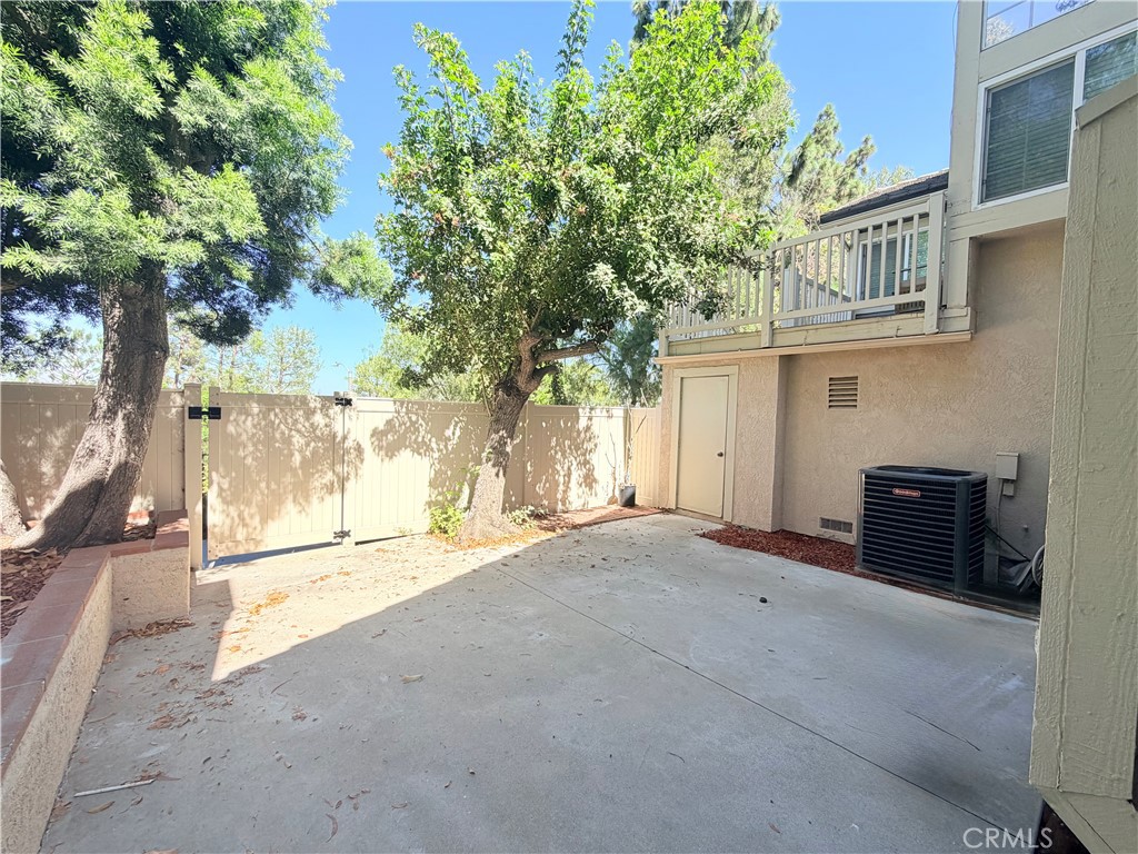 20751 E Crest Property Photo 27