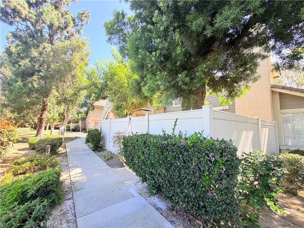 20751 E Crest Property Photo 29