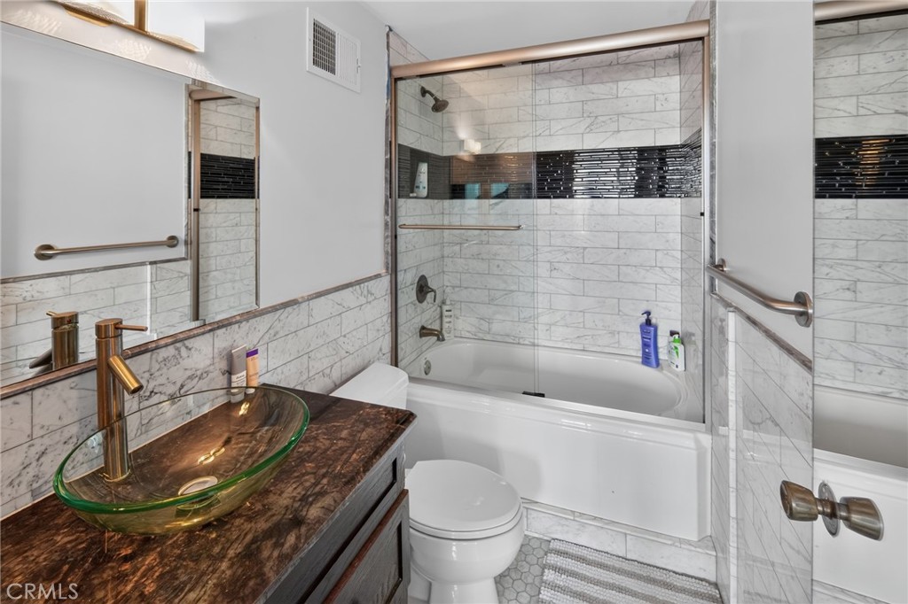 4944 Cass Street 1101 Property Photo 20