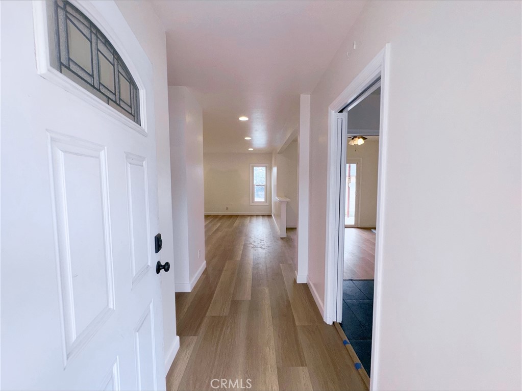836 E Whitcomb Property Photo 3