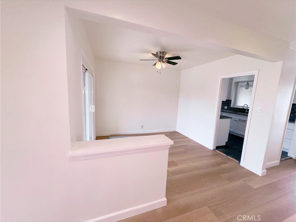 836 E Whitcomb Property Photo 7