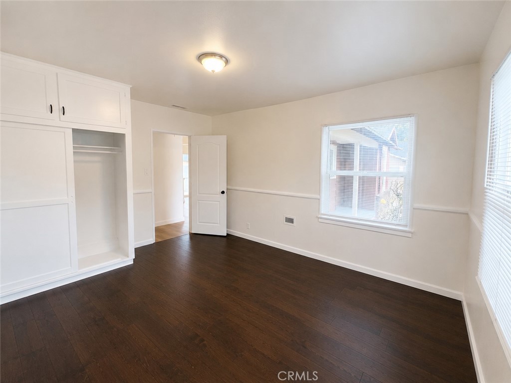 836 E Whitcomb Property Photo 13