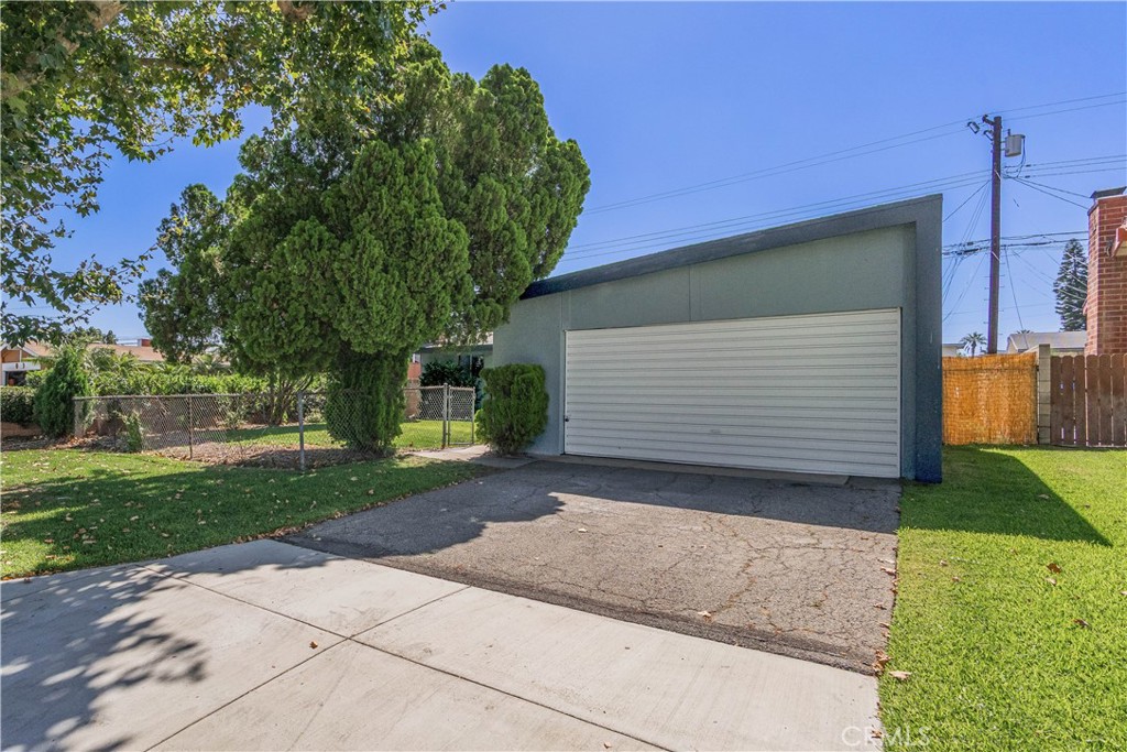 1614 Charlemont Avenue Property Photo 37