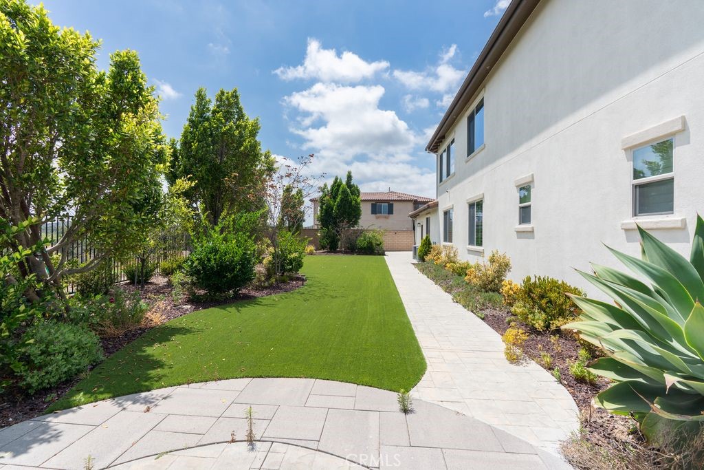16635 Flint Hollow Place Property Photo 9
