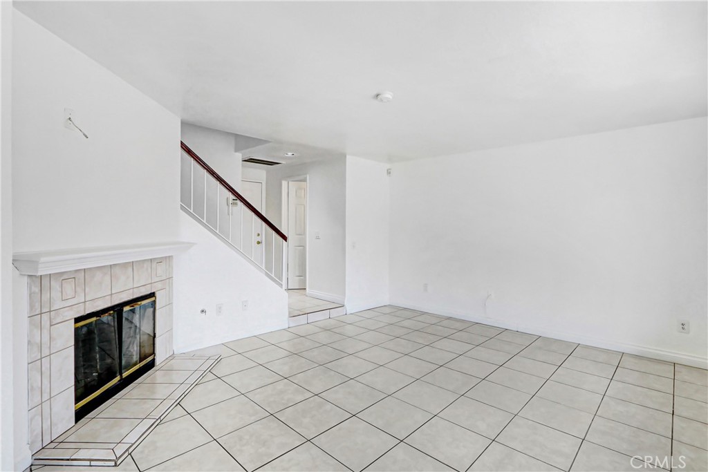 14716 Long View Drive Property Photo 3