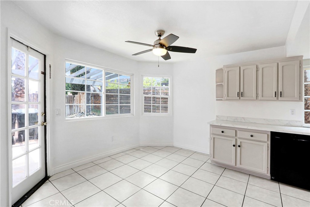 14716 Long View Drive Property Photo 4