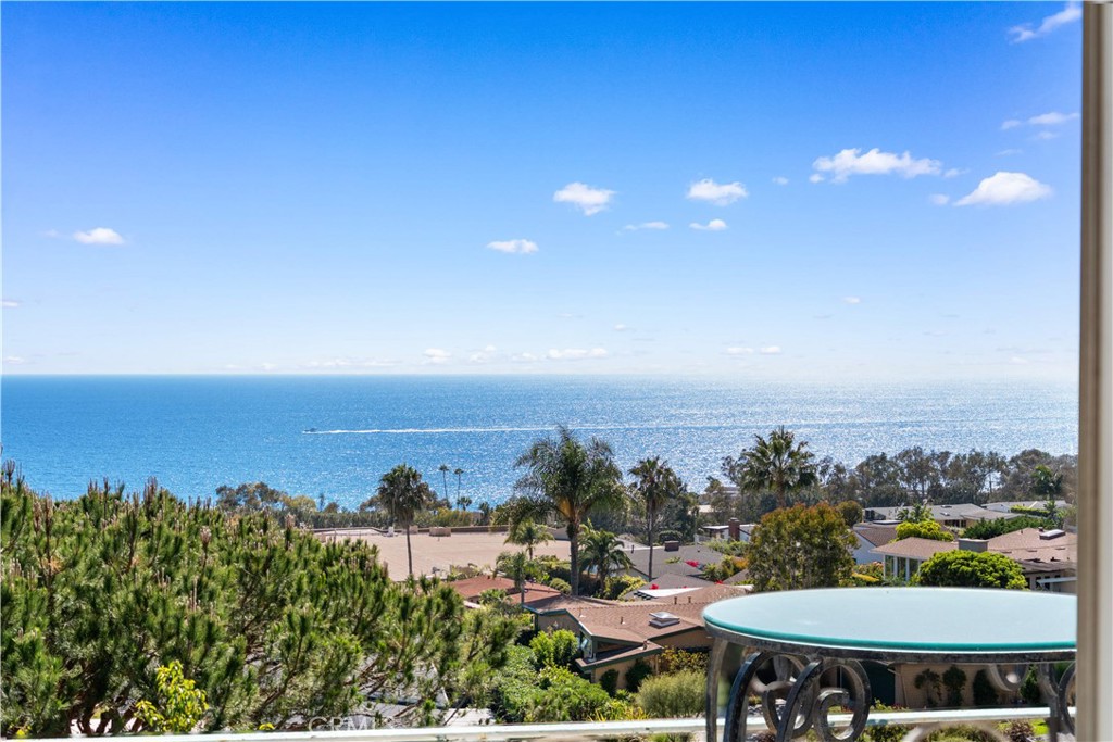21662 Ocean Vista Drive D Property Photo 2