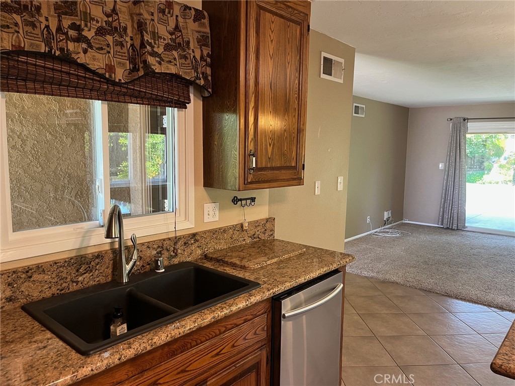 1440 Lindengrove Avenue Property Photo 4