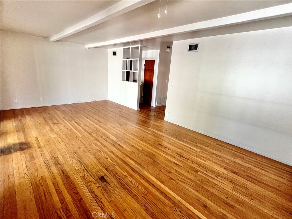 16527 Superior Property Photo 10