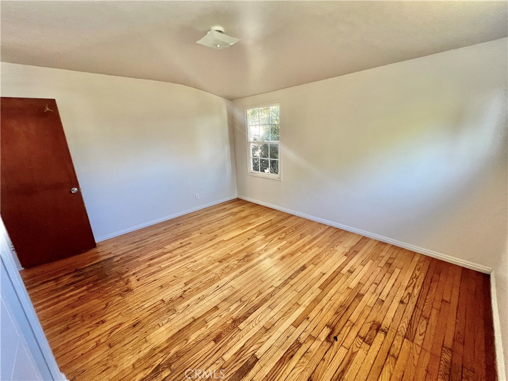16527 Superior Property Photo 24