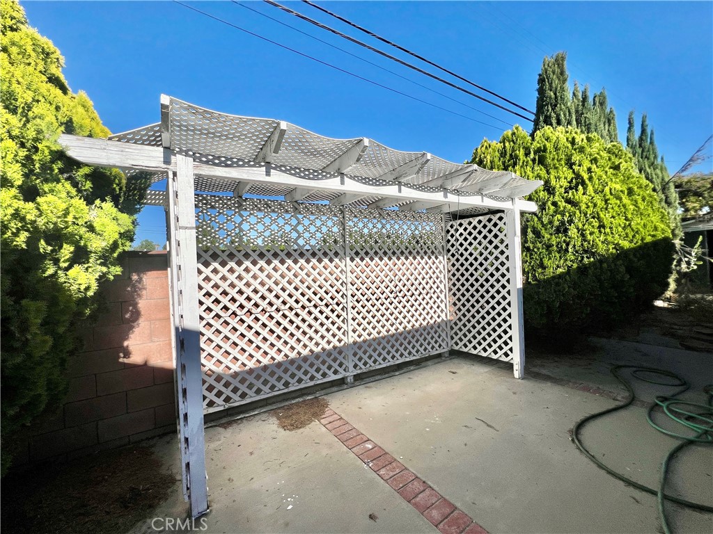 16527 Superior Property Photo 49