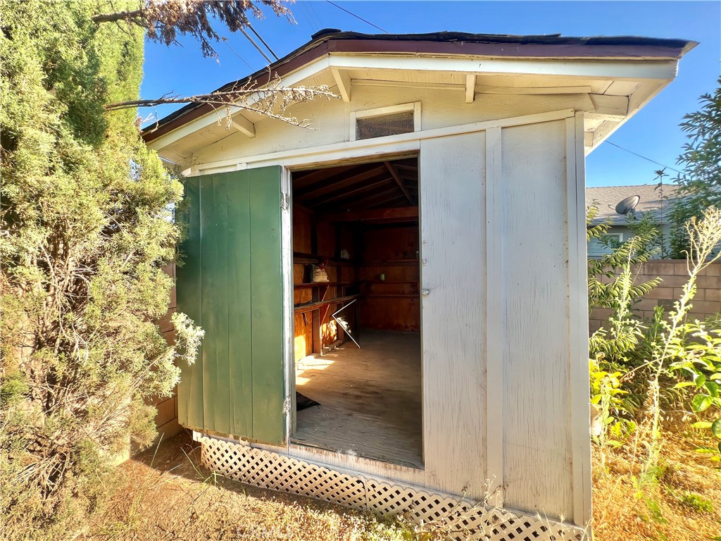 16527 Superior Property Photo 50