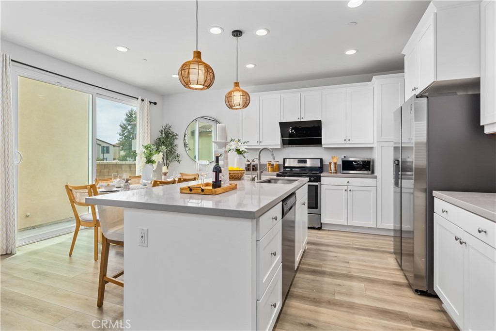11052 Panoramic Property Photo 12