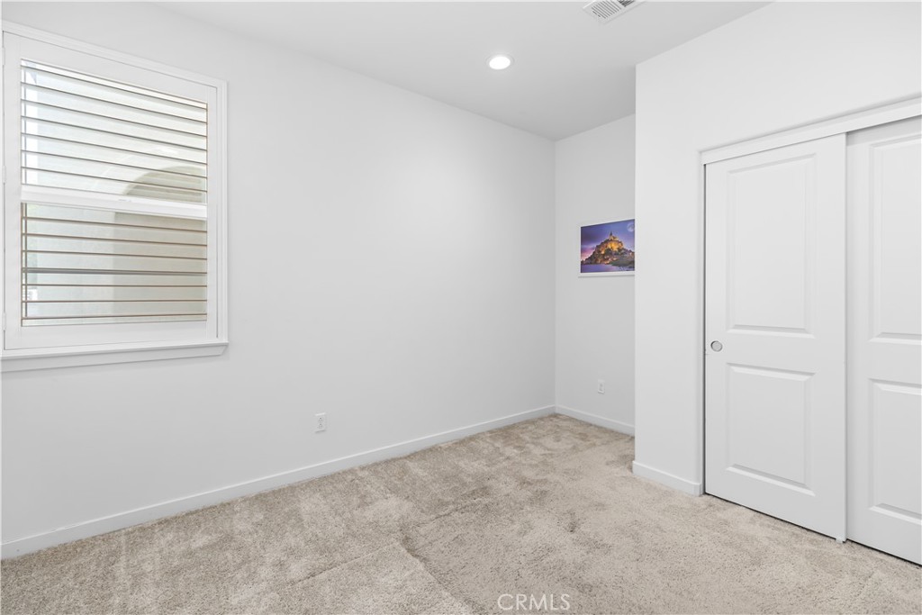 11052 Panoramic Property Photo 20