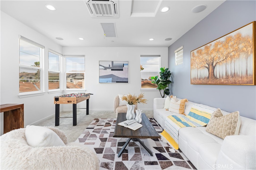 11052 Panoramic Property Photo 43