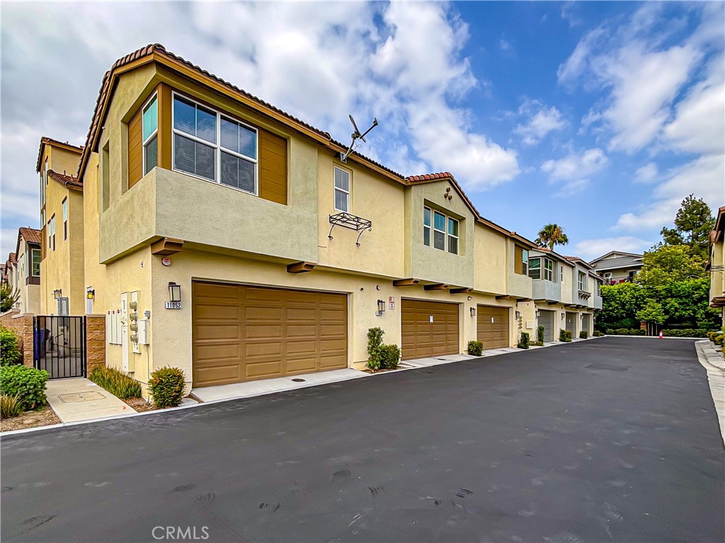 11052 Panoramic Property Photo 55