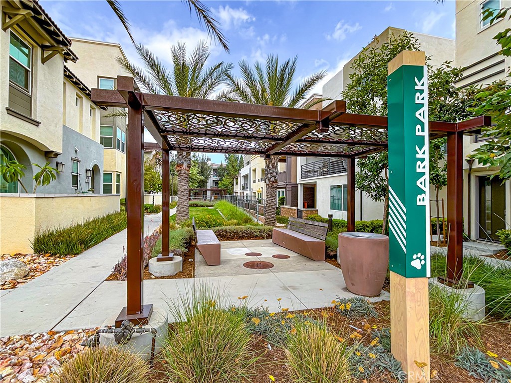 11052 Panoramic Property Photo 62