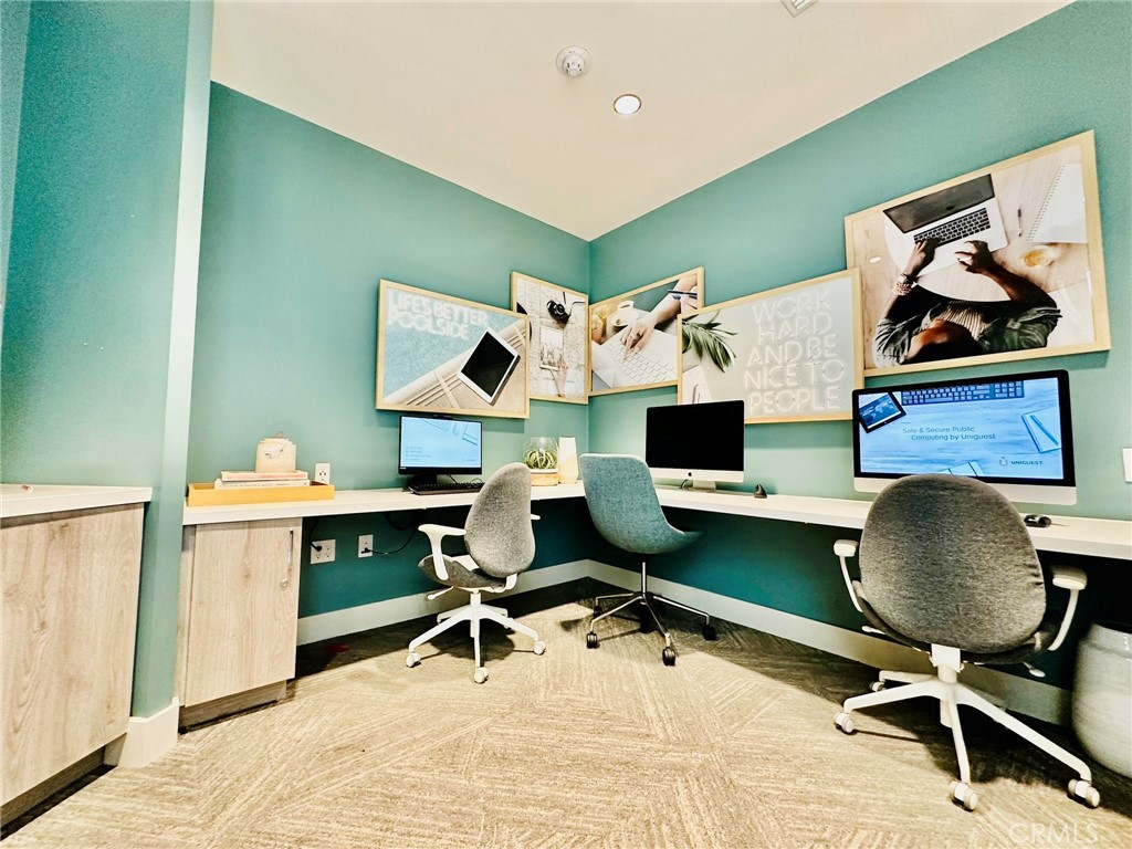 11052 Panoramic Property Photo 70