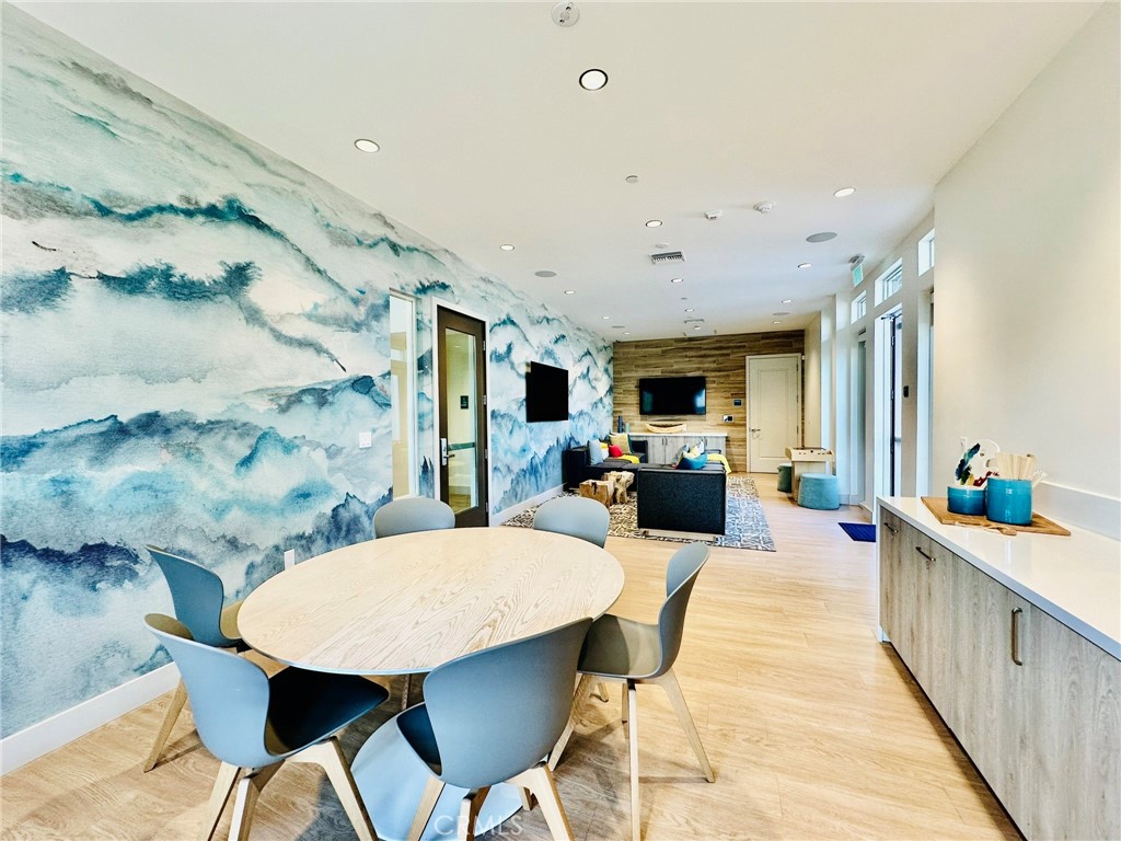 11052 Panoramic Property Photo 72