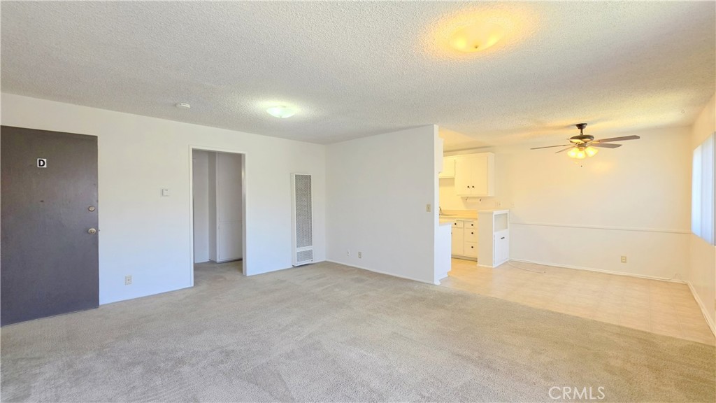 1086 Springfield Street D Property Photo 3