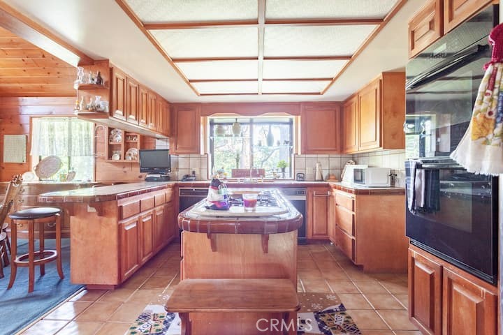 723 Bergschrund Property Photo 3