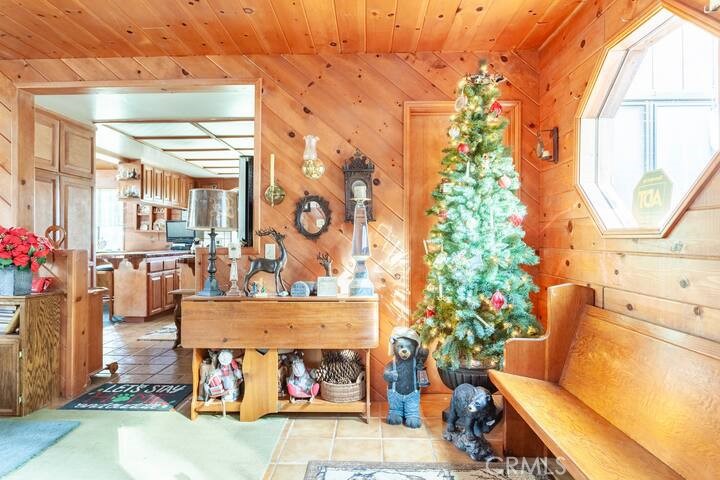 723 Bergschrund Property Photo 7