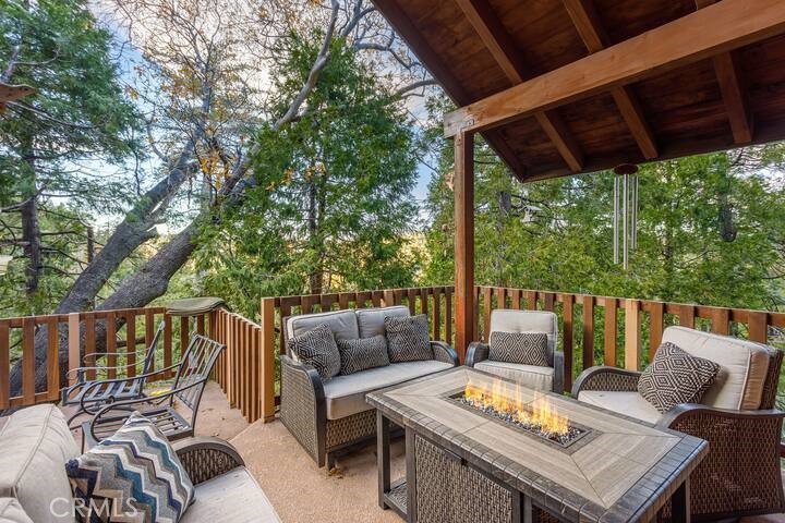 723 Bergschrund Property Photo 24