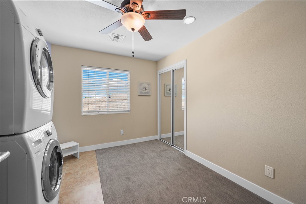 106 S Redwood Avenue Property Photo 33
