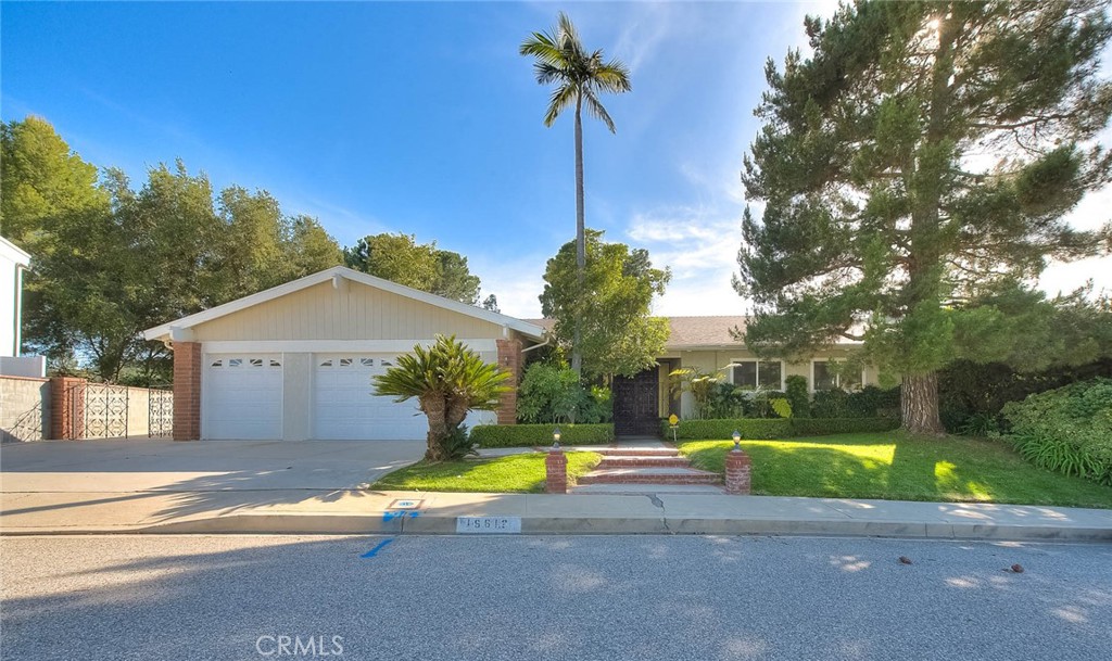 16612 Park Lane Circle Property Photo 1