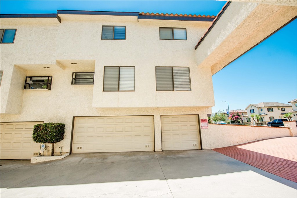 6042 Temple City A Property Photo 36