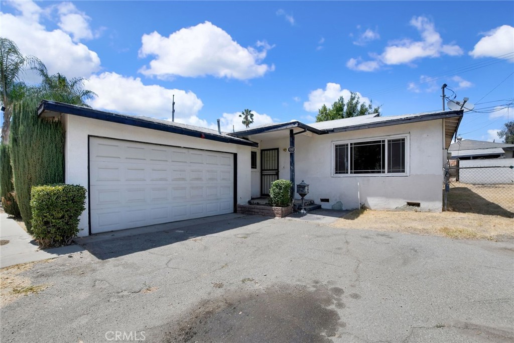 1552 W Evans Property Photo 2