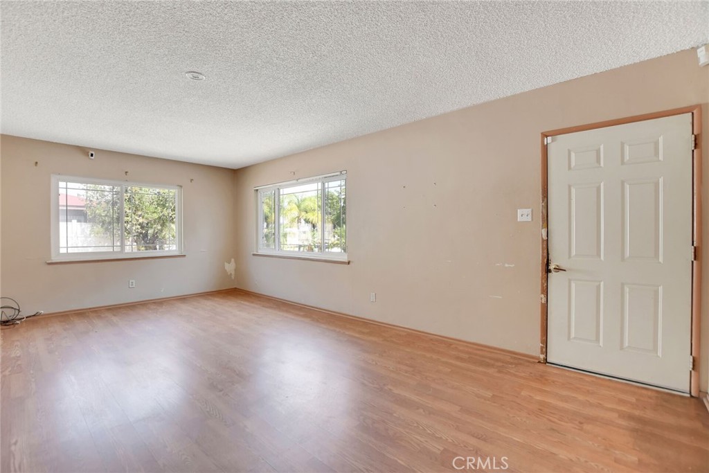 1552 W Evans Property Photo 5