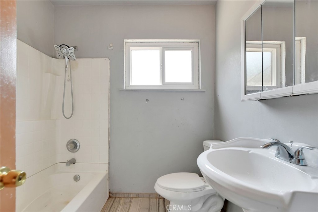 1552 W Evans Property Photo 13