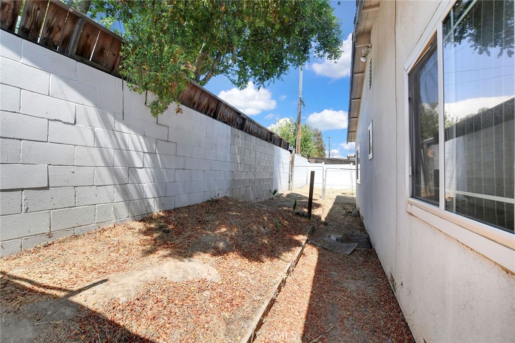 1552 W Evans Property Photo 27
