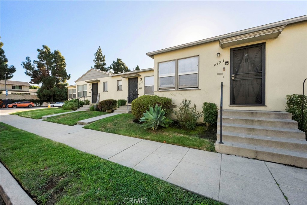 2593 Amherst Property Photo 1