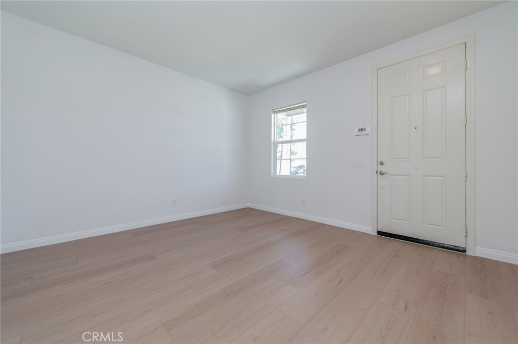 2834 E Murdock Property Photo 2