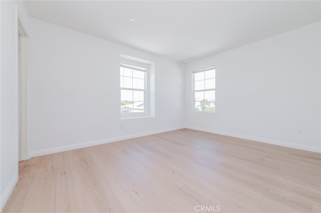 2834 E Murdock Property Photo 15