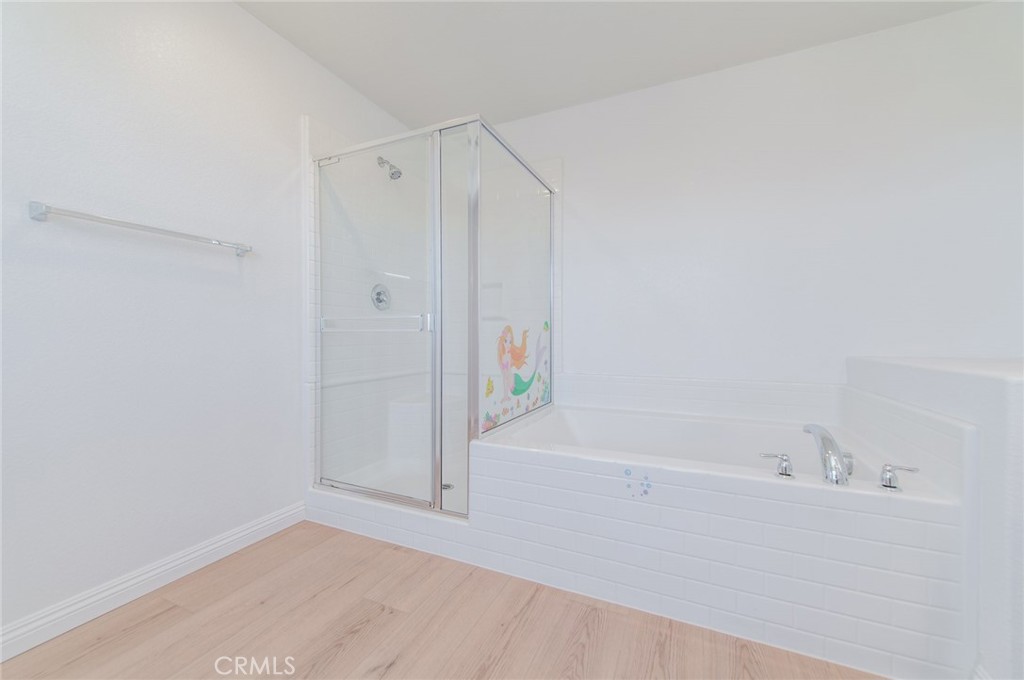 2834 E Murdock Property Photo 29