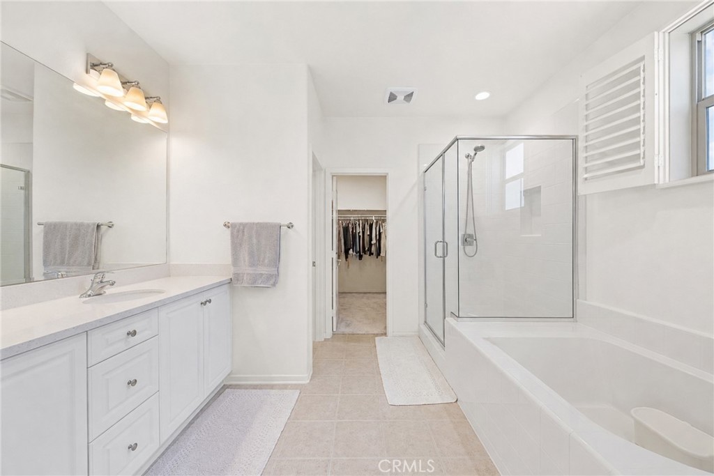 3191 E La Avenida Property Photo 17