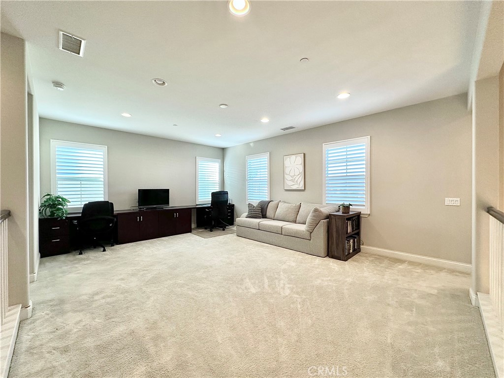 16944 Viana Drive Property Photo 8
