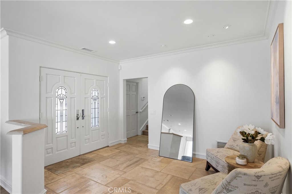 5488 Rincon Beach Park Property Photo 6