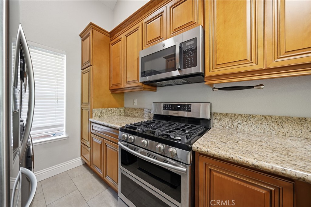 127 Lemon Property Photo 9