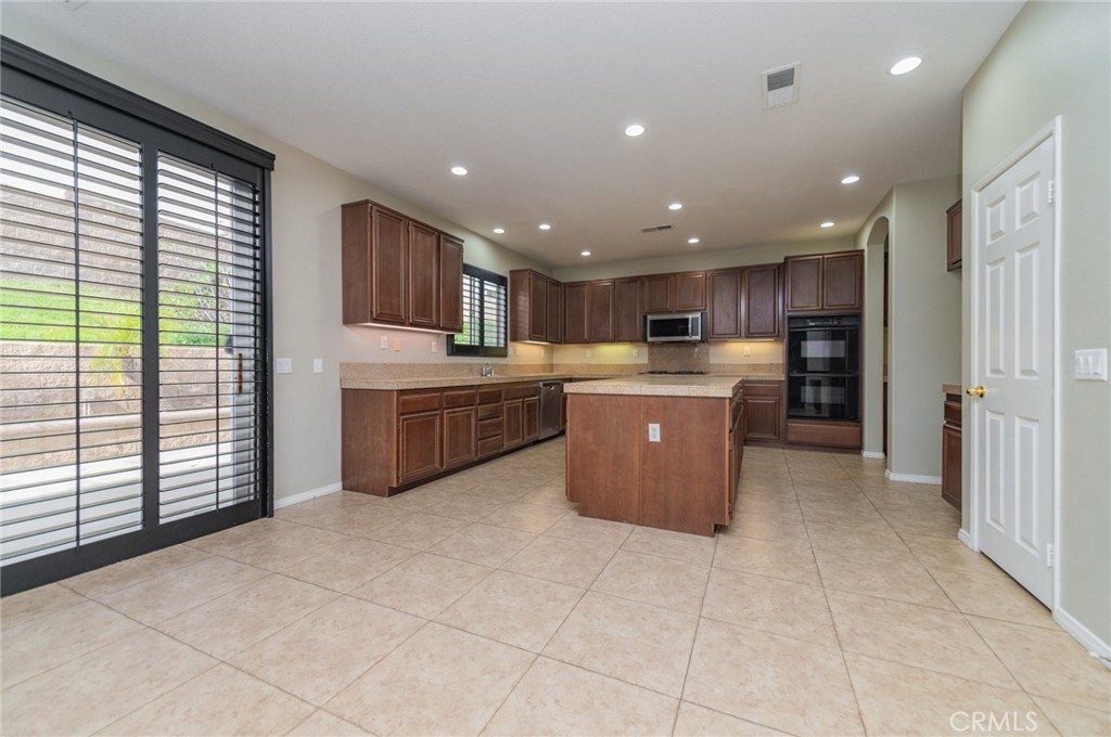 6221 Ruby Crest Way Property Photo 14