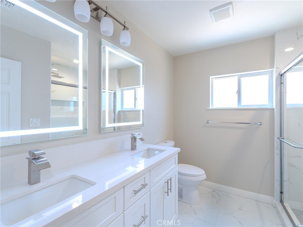 470 S Ferris Property Photo 3