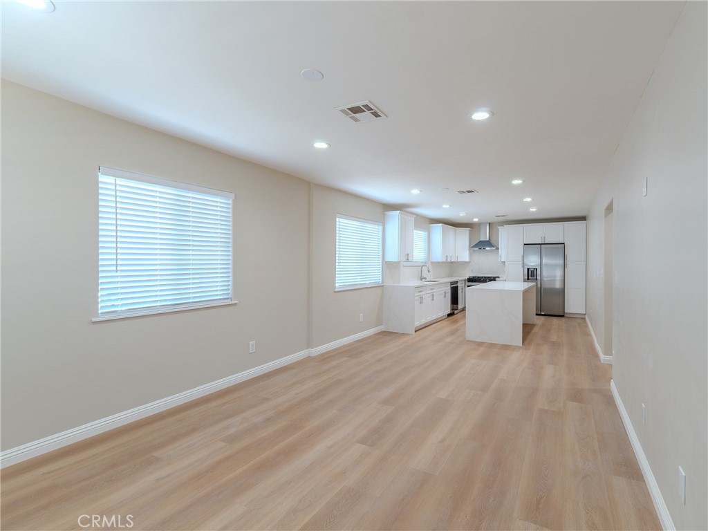 470 S Ferris Property Photo 7