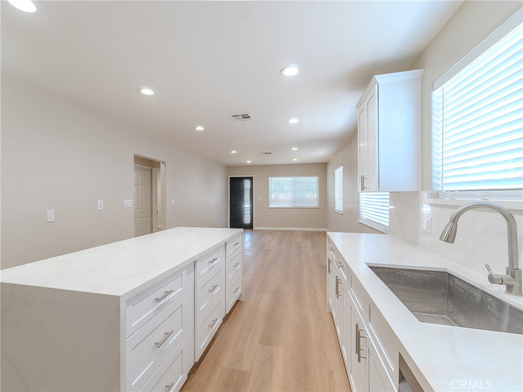 470 S Ferris Property Photo 10
