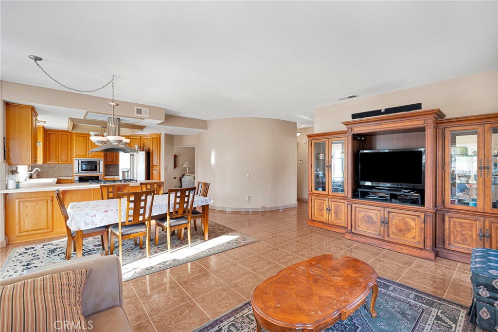 11466 Ladd Property Photo 14