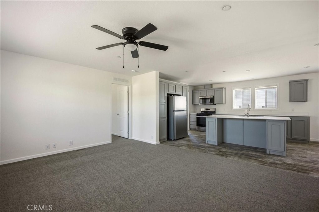 7625 Luna Road Property Photo 7