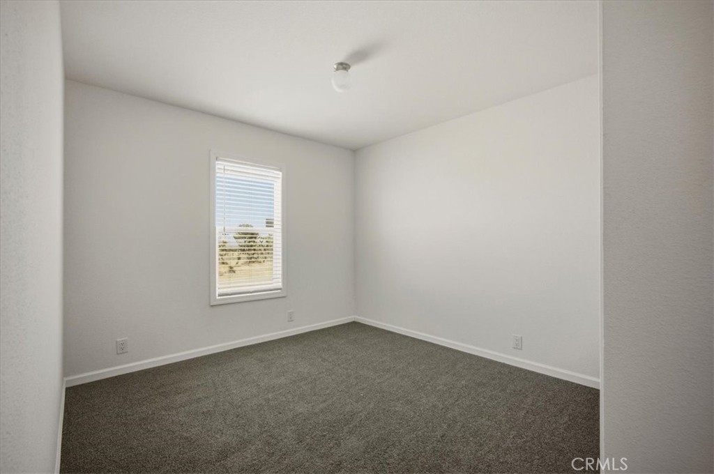 7625 Luna Road Property Photo 24